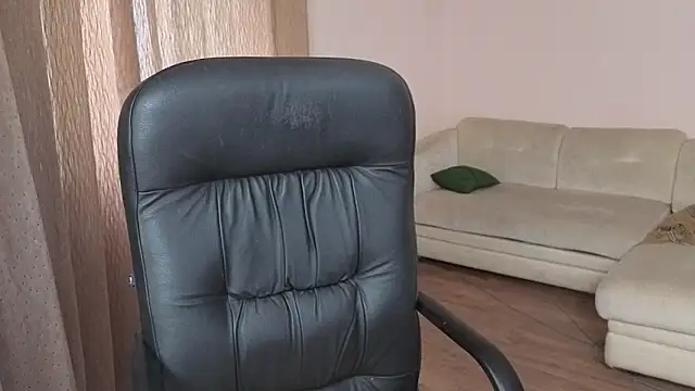 Wane Witch online show from October 2025 04:11:01 AM