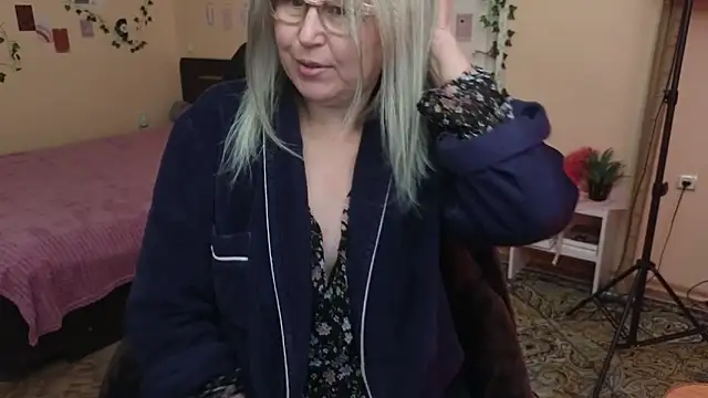 Snapshot of Wane_Witch chatting on April 2026 08:17:01 PM Wane Witch online show from April 2026 08:17:01 PM