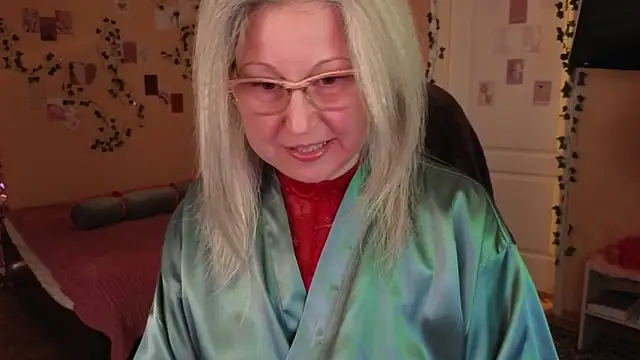 Snapshot of Wane_Witch chatting on April 2026 07:27:01 PM Wane Witch online show from April 2026 07:27:01 PM