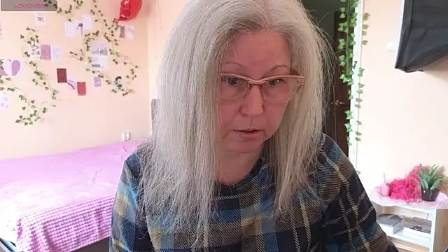 Snapshot of Wane_Witch chatting on April 2026 08:45:01 AM Wane Witch online show from April 2026 08:45:01 AM