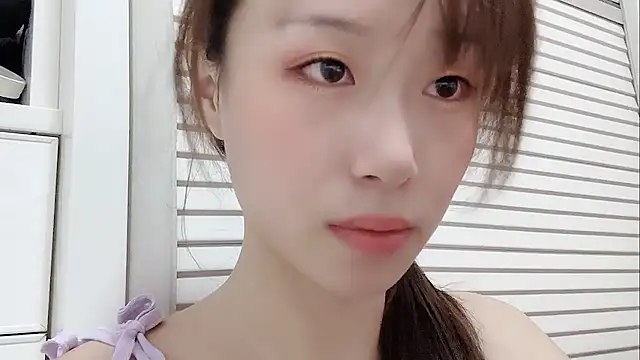 Snapshot of TOP_yoyo chatting on September 2025 04:07:01 PM TOP yoyo online show from September 2025 04:07:01 PM