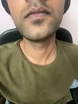Snapshot of Aarush_1 chatting on March 2025 09:26:02 PM Aarush 1 online show from March 2025 09:26:02 PM