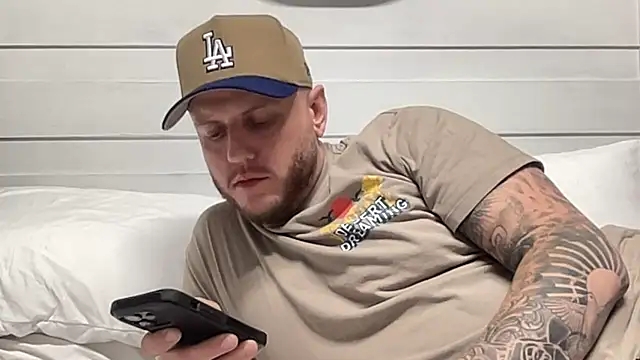 Snapshot of Thegreatwhitepipe chatting on September 2025 10:29:01 AM Thegreatwhitepipe online show from September 2025 10:29:01 AM