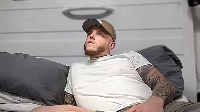 Snapshot of Thegreatwhitepipe chatting on November 2025 03:18:02 AM Thegreatwhitepipe online show from November 2025 03:18:02 AM