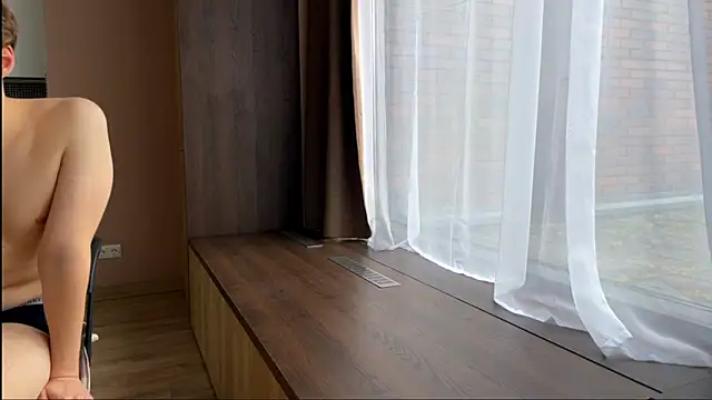 Snapshot of Aurora_5 chatting on October 2025 07:56:01 AM Aurora 5 online show from October 2025 07:56:01 AM