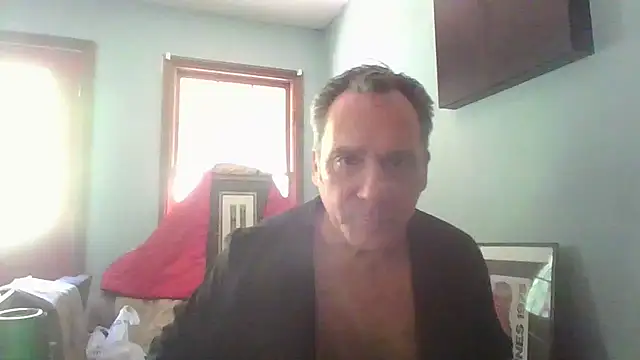 Snapshot of HunkofRock chatting on May 2026 06:35:02 PM HunkofRock online show from May 2026 06:35:02 PM