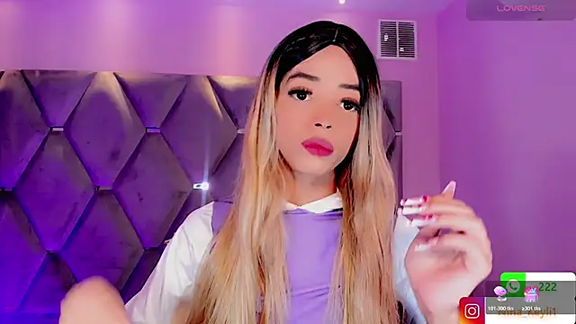 Nina Keyli online show from November 2025 07:45:01 PM