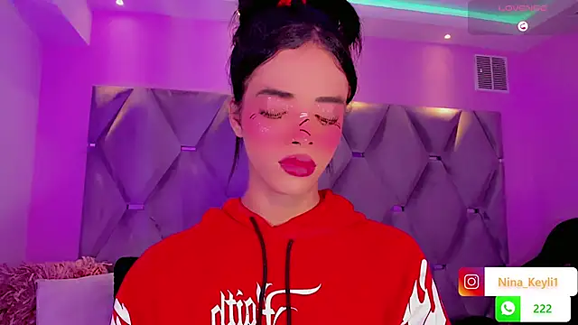 Nina Keyli online show from November 2025 07:57:01 PM