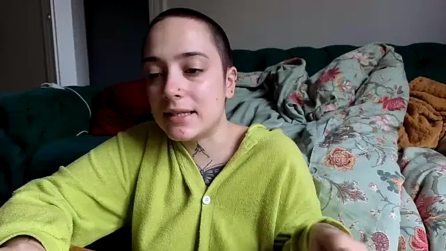 Snapshot of OllympeKaii chatting on November 2025 08:02:01 AM OllympeKaii online show from November 2025 08:02:01 AM