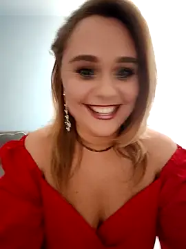 Juicy PeachLux online show from March 2025 05:23:02 PM