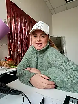 Juicy PeachLux online show from October 2025 09:42:01 AM