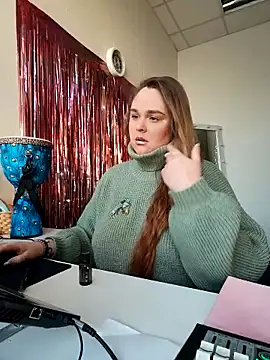 Juicy PeachLux online show from November 2025 07:41:02 AM