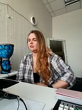 Juicy PeachLux online show from February 2026 07:51:01 AM