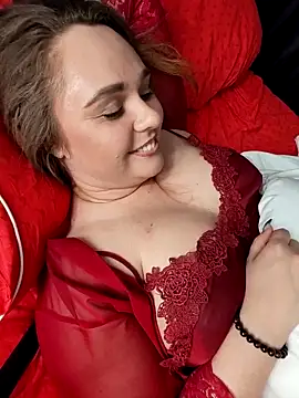 Juicy PeachLux online show from March 2026 06:01:02 PM