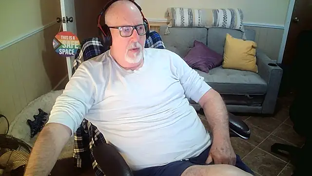 superbearboss online show from February 2026 06:52:01 PM