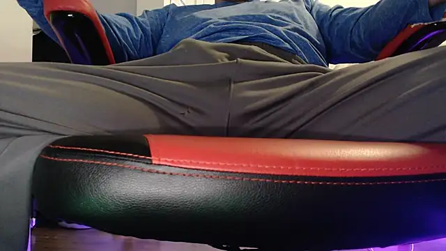 Snapshot of magnumbull chatting on March 2025 05:50:01 PM magnumbull online show from March 2025 05:50:01 PM