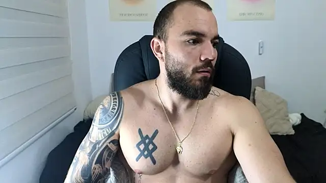 Isaac Carter online show from November 2025 10:48:01 AM