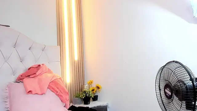 Alexa Bravva online show from September 2025 04:13:02 AM