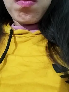 Snapshot of saraaxx1 chatting on December 2025 12:28:02 AM saraaxx1 online show from December 2025 12:28:02 AM