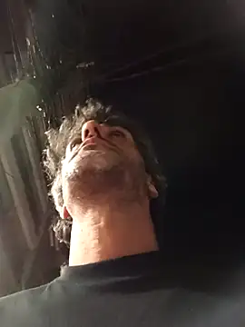 Snapshot of Fzssp chatting on April 2026 05:33:02 AM Fzssp online show from April 2026 05:33:02 AM