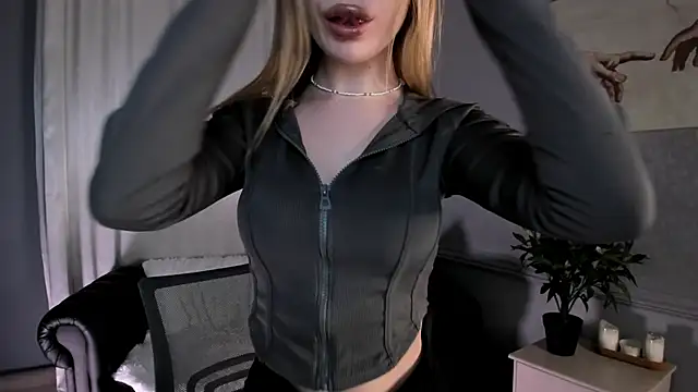 Snapshot of Heydoraa_ chatting on March 2025 01:27:01 AM Heydoraa  online show from March 2025 01:27:01 AM