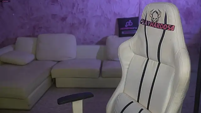 Snapshot of Billie054 chatting on March 2026 07:56:01 AM Billie054 online show from March 2026 07:56:01 AM