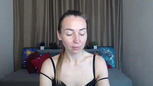 Snapshot of Kiss_julli88I chatting on March 2025 05:08:02 AM Kiss julli88I online show from March 2025 05:08:02 AM