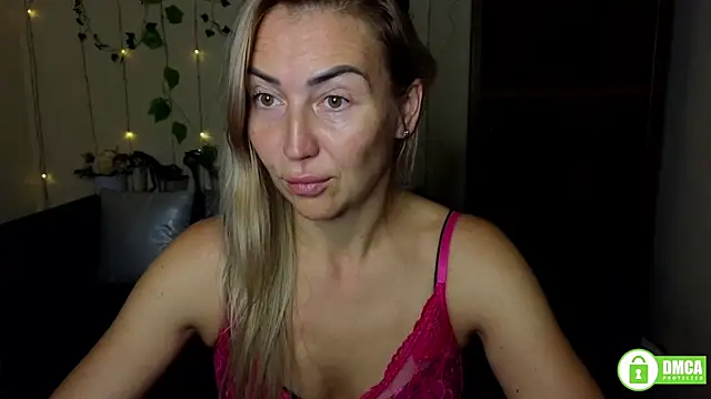 Snapshot of Kiss_julli88I chatting on September 2025 05:24:02 PM Kiss julli88I online show from September 2025 05:24:02 PM