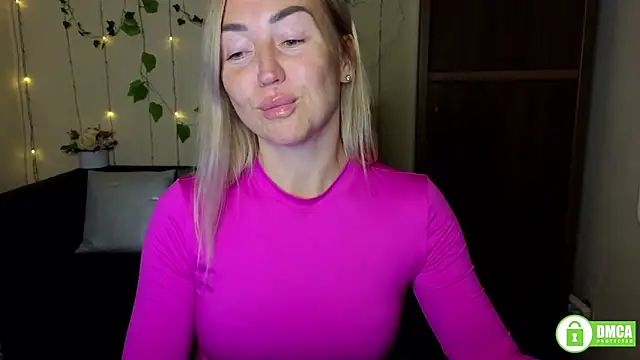 Snapshot of Kiss_julli88I chatting on September 2025 05:28:01 PM Kiss julli88I online show from September 2025 05:28:01 PM