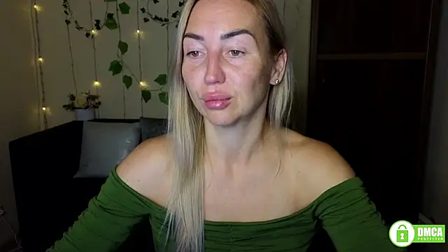 Snapshot of Kiss_julli88I chatting on September 2025 05:29:02 PM Kiss julli88I online show from September 2025 05:29:02 PM