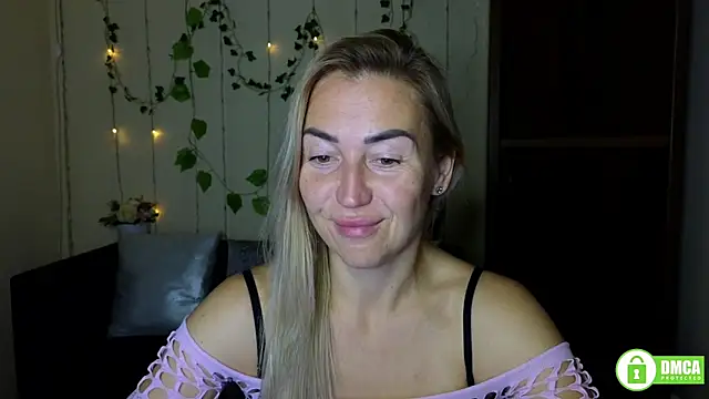 Snapshot of Kiss_julli88I chatting on September 2025 05:29:02 PM Kiss julli88I online show from September 2025 05:29:02 PM