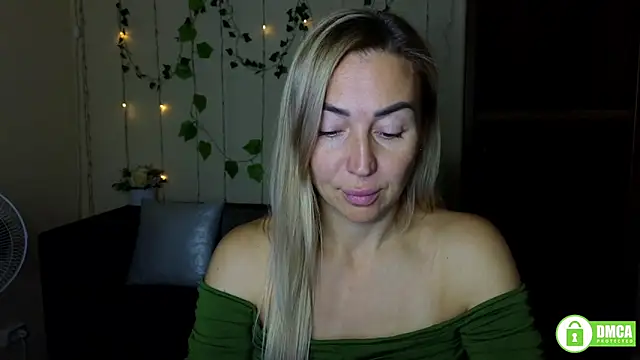 Snapshot of Kiss_julli88I chatting on October 2025 05:32:02 PM Kiss julli88I online show from October 2025 05:32:02 PM