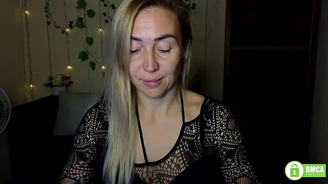 Snapshot of Kiss_julli88I chatting on October 2025 05:22:02 PM Kiss julli88I online show from October 2025 05:22:02 PM