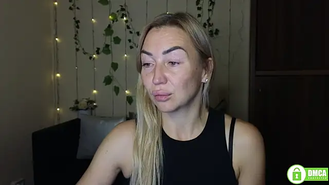 Snapshot of Kiss_julli88I chatting on October 2025 05:23:02 PM Kiss julli88I online show from October 2025 05:23:02 PM