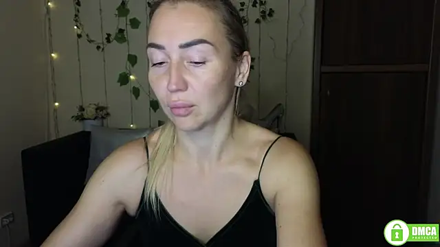 Snapshot of Kiss_julli88I chatting on October 2025 05:22:01 PM Kiss julli88I online show from October 2025 05:22:01 PM