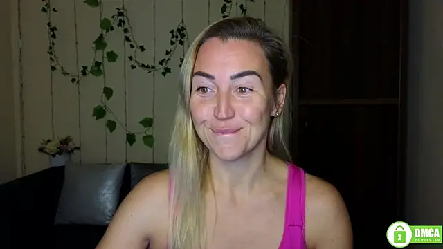 Snapshot of Kiss_julli88I chatting on November 2025 06:21:01 PM Kiss julli88I online show from November 2025 06:21:01 PM