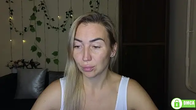 Snapshot of Kiss_julli88I chatting on November 2025 06:30:01 PM Kiss julli88I online show from November 2025 06:30:01 PM