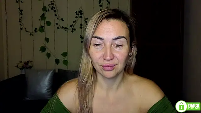 Snapshot of Kiss_julli88I chatting on December 2025 06:25:01 PM Kiss julli88I online show from December 2025 06:25:01 PM