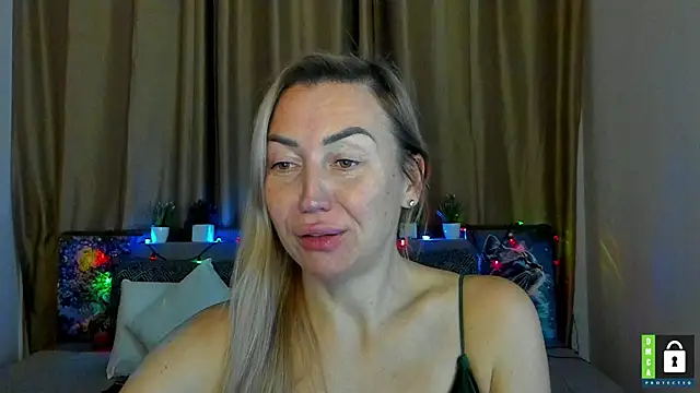 Snapshot of Kiss_julli88I chatting on December 2025 07:53:02 PM Kiss julli88I online show from December 2025 07:53:02 PM