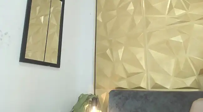 Snapshot of Small_Hot19 chatting on March 2025 06:01:02 PM Small Hot19 online show from March 2025 06:01:02 PM