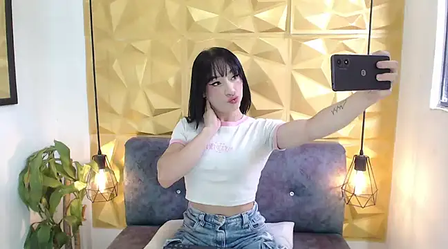 Snapshot of Small_Hot19 chatting on March 2025 05:20:01 PM Small Hot19 online show from March 2025 05:20:01 PM