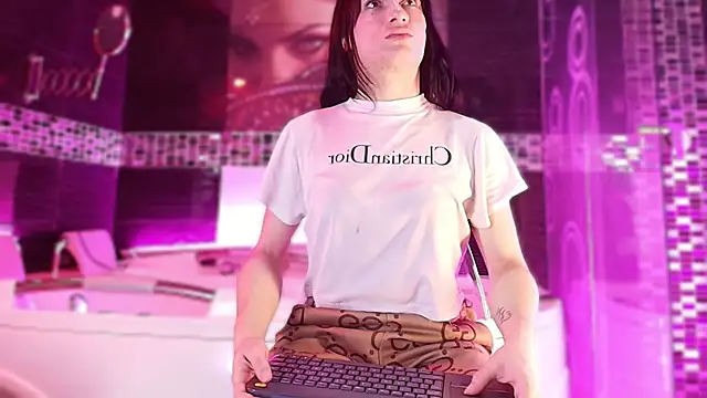 Small Hot19 online show from January 2026 09:23:02 AM