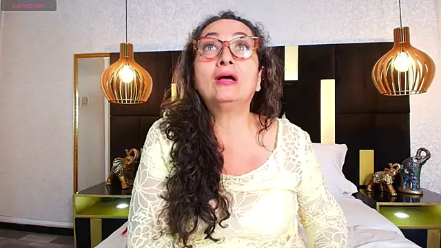 AlessandraLeroy online show from November 2025 02:27:02 PM