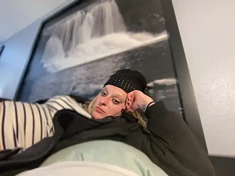 KITTYBOOBOOFUXX online show from March 2026 03:34:02 AM