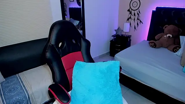 Snapshot of _Lilly_miller chatting on March 2026 07:19:01 PM Lilly miller online show from March 2026 07:19:01 PM