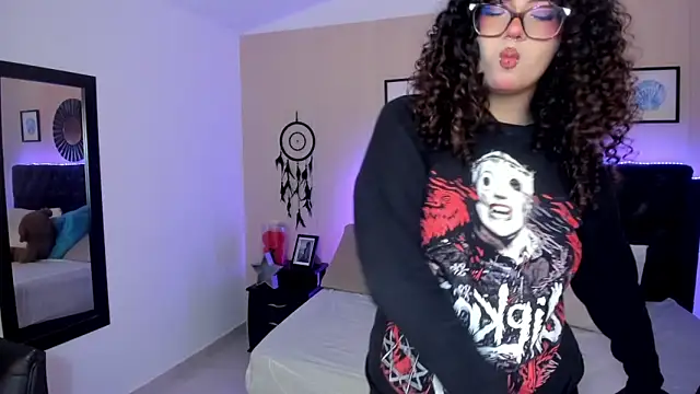 Snapshot of _Lilly_miller chatting on April 2026 10:10:01 PM Lilly miller online show from April 2026 10:10:01 PM