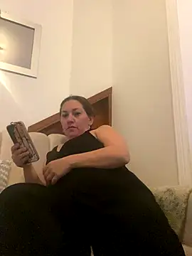 Snapshot of Luna-nevada chatting on December 2025 11:42:02 PM Luna-nevada online show from December 2025 11:42:02 PM