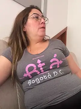 Luna-nevada online show from April 2026 07:58:01 PM