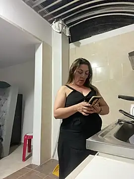 Snapshot of Luna-nevada chatting on June 2026 01:06:01 AM Luna-nevada online show from June 2026 01:06:01 AM