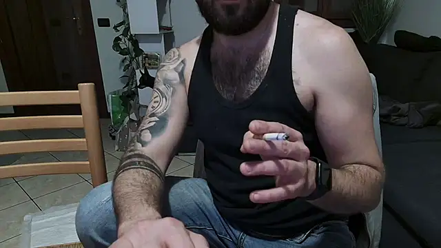 Snapshot of maialinofriuli chatting on November 2025 06:57:02 PM maialinofriuli online show from November 2025 06:57:02 PM